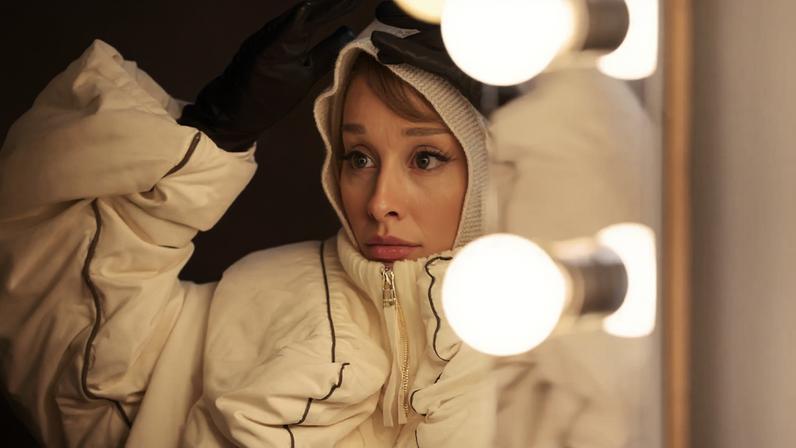 Ariana Grande participa de encontro descontraído no QG do SNL