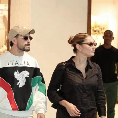 Arrascaeta é visto com a esposa Camila Bastiani em shopping da Barra da Tijuca