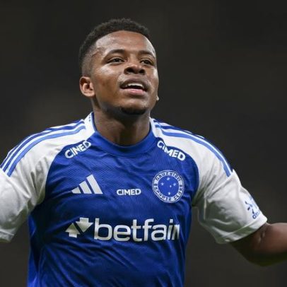 Arroyo marca e empata Cruzeiro contra Corinthians