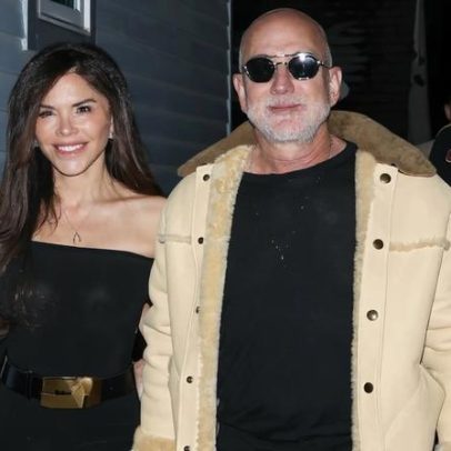 Lauren Sánchez e Jeff Bezos coordenam looks de après-ski em Aspen