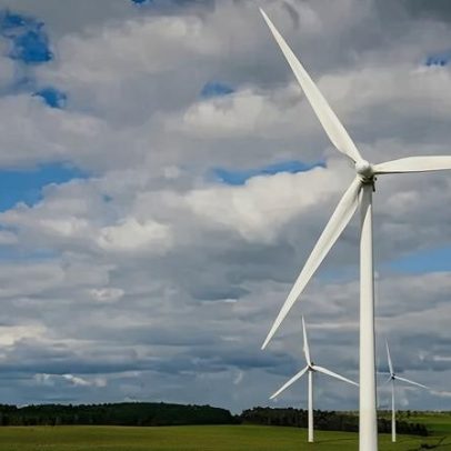 Geração de energia renovável recua conforme queda de dados