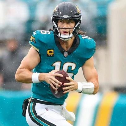 Trevor Lawrence assume controle total do ataque dos Jaguars