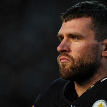 T.J. Watt faz cirurgia para reparar pulmão parcialmente colapsado, retorno em 2025