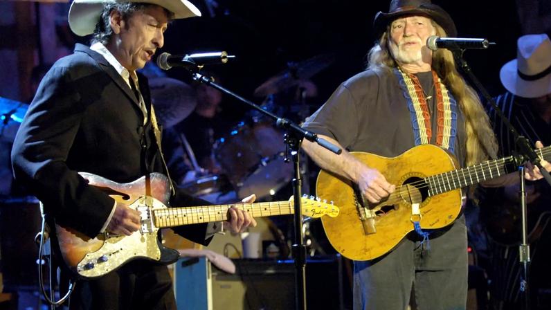 Bob Dylan descreve Willie Nelson como ar invisível