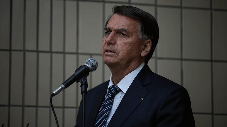 Defesa pede autorização a Moraes para que Bolsonaro passe por cirurgias para tratar soluços e hérnia. (Foto: Clauber Cleber Caetano/PR)