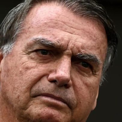 Cirurgia de Bolsonaro termina sem problemas, afirma Michelle
