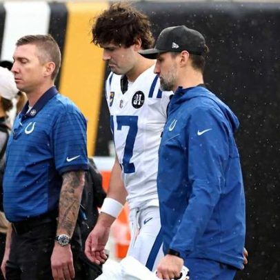Daniel Jones sofre lesão no tendão de Aquiles e fica fora contra Jaguars