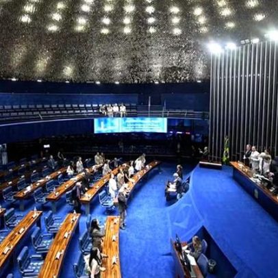 Senado aprova texto-base que corta isenções e libera R$ 22,45 bi para 2026
