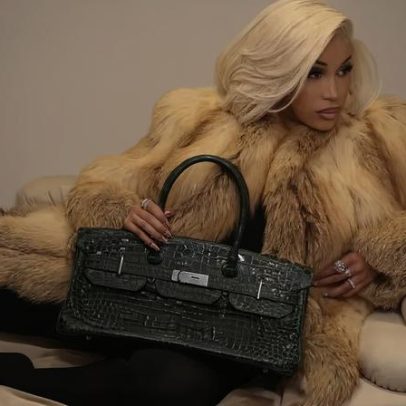 Cardi B conquista Birkin exclusiva Gaultier x Hermès