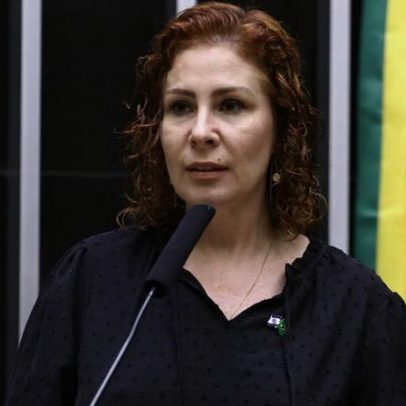 Moraes vota para manter perda de mandato de Carla Zambelli