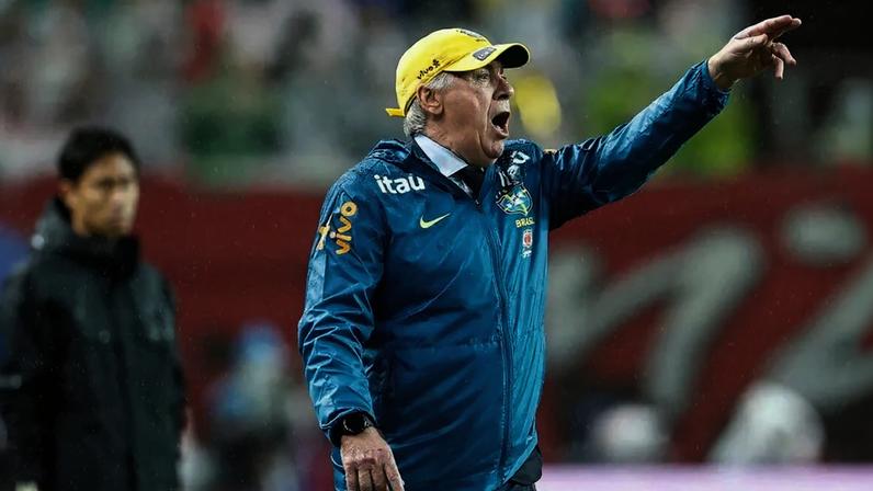 Carlo Ancelotti, técnico da Seleção, durante a goleada do Brasil sobre a Coreia do Sul (Foto: Rafael Ribeiro/CBF)