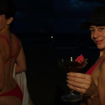 Carol Castro celebra descanso em João Pessoa com biquíni