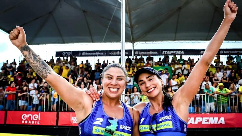 Carol Solberg e Rebecca venceram etapa do Mundial de Itapema (Foto: Volleyball World)