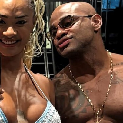 Aline Patriarca e Cezar Black aparecem juntos em passeio de barco