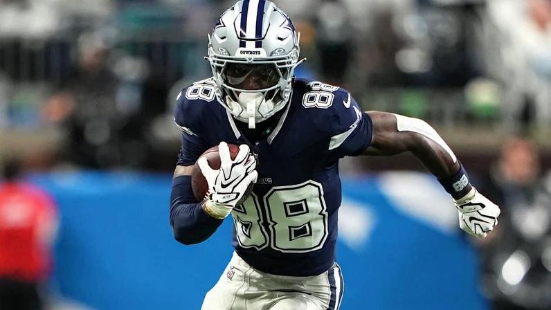 CeeDee Lamb recebe alta do protocolo de concussão antes de duelo com os Vikings