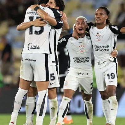 Corinthians vence Vasco por 2 a 1; foi eleito o melhor em campo