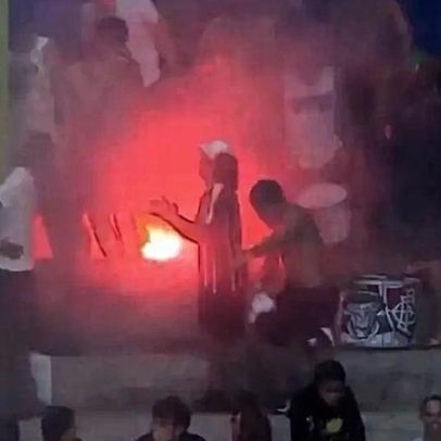 Clássico Fla-Flu é paralisado após confusão nas arquibancadas