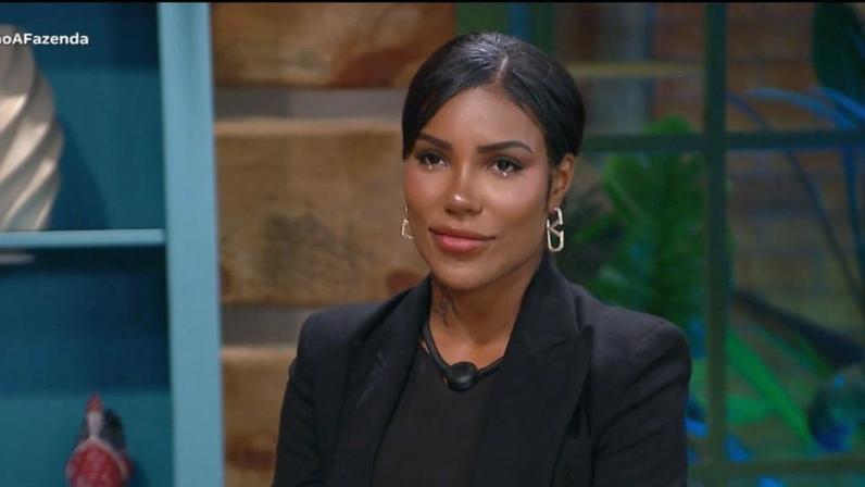 Carol Lekker faz apelo para a Record após expulsão de 'A Fazenda 17': 'Eu faço até...'