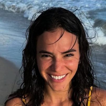 Bruna Marquezine faz procedimento para deixar o olhar mais curvo; veja antes e depois