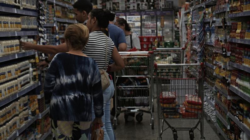 O IPC-Fipe de São Paulo registrou alta de 0,20% em novembro, superando as projeções do mercado. A inflação acumulada em 12 meses chegou a 3,85% - Foto: ES Brasil