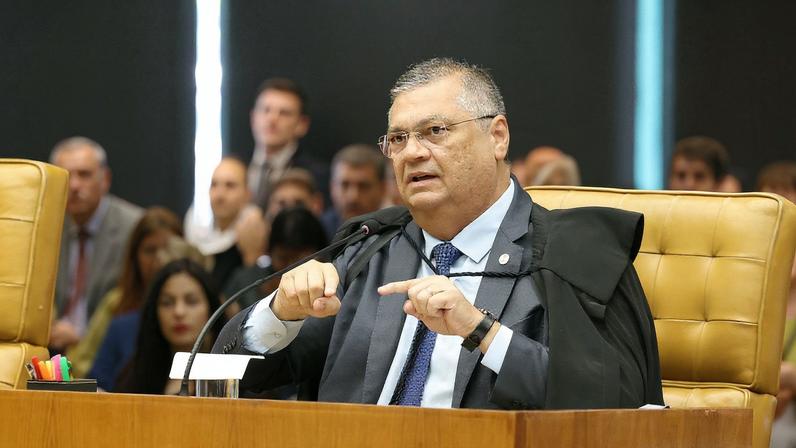 Dino justifica silêncio sobre indicação de Messias ao STF