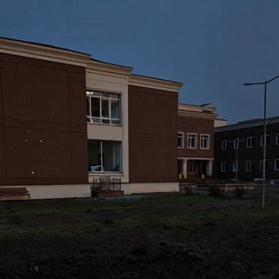 Drone russo danifica escola cristã em Kyiv durante negociações de paz