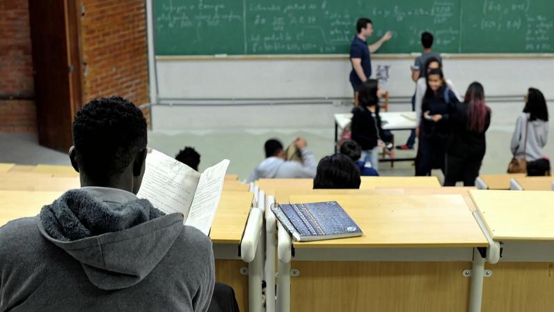 SC proíbe cotas raciais em universidades estaduais