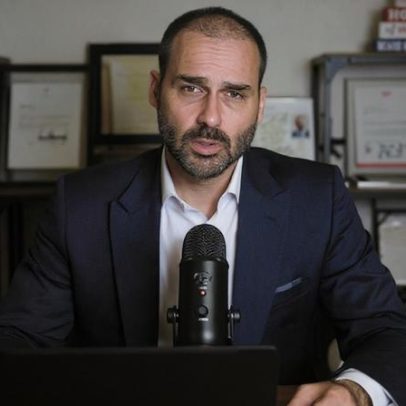 Eduardo Bolsonaro e Paulo Figueiredo lamentam retirada de Moraes da Magnitsky