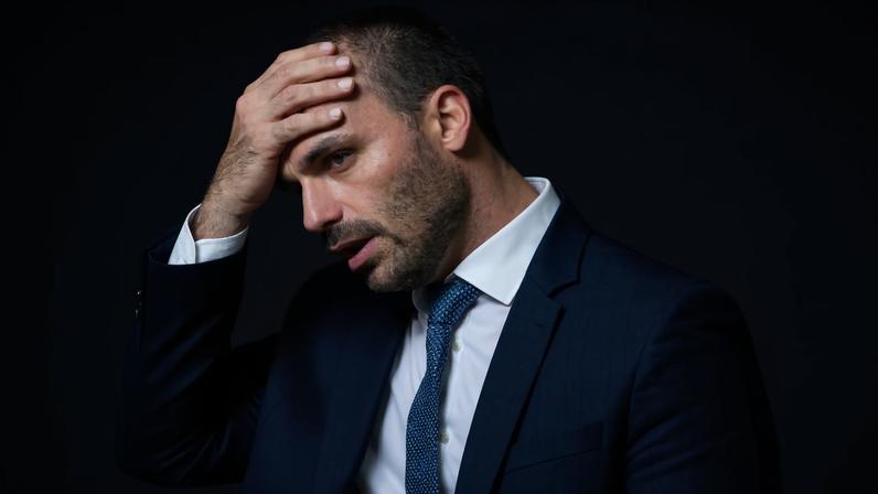 Motta cassa mandatos de Ramagem e Eduardo sem votação no plenário