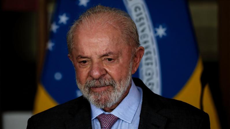 O presidente da República, Luiz Inácio Lula da Silva, participa da cerimônia de entrega de credenciais a novos embaixadores no Palácio do Planalto, em Brasília (DF), nesta segunda-feira, 20 de outubro de 2025. — Foto: Fátima Meira/Enquadrar/Estadão Conteúdo