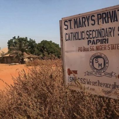 Nigéria: 100 crianças são libertadas após sequestro em escola cristã