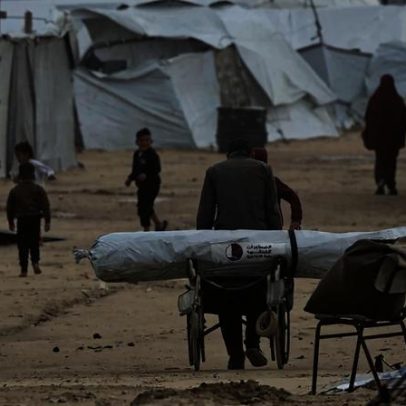 Situação humanitária em Gaza permanece catastrófica, dizem dez países