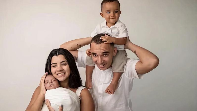 Ary Mirelle e João Gomes com os filhos — Foto: Reprodução/Instagram