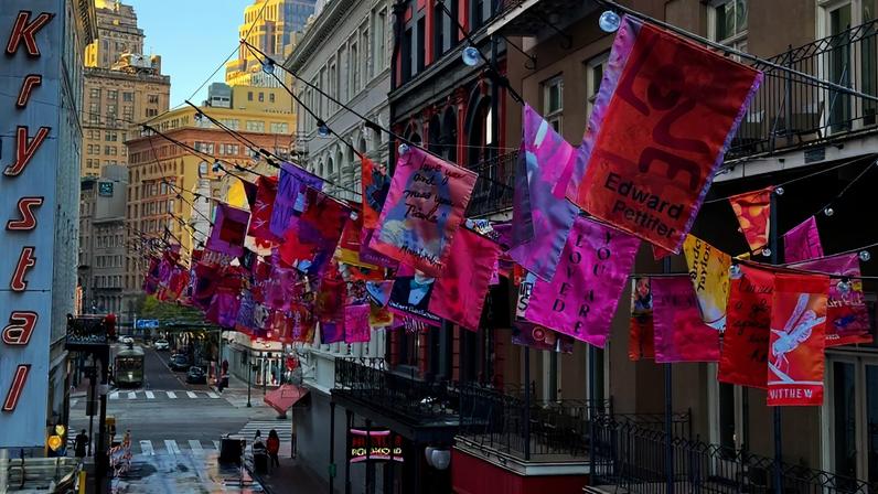 Instalação de arte pública marca aniversário de ataque terrorista em Nova Orleans