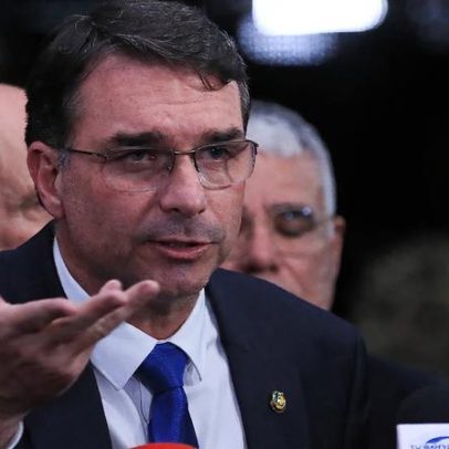 Aliados apoiam Flávio Bolsonaro, Centrão resiste