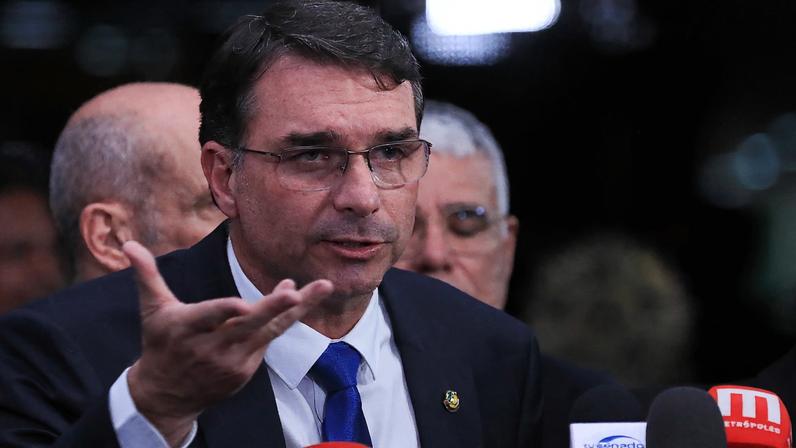 O senador Flávio Bolsonaro (PL-RJ) confirmou que foi escolhido pelo pai para ser candidato em 2026 (Foto: Lula Marques/Agência Brasil)