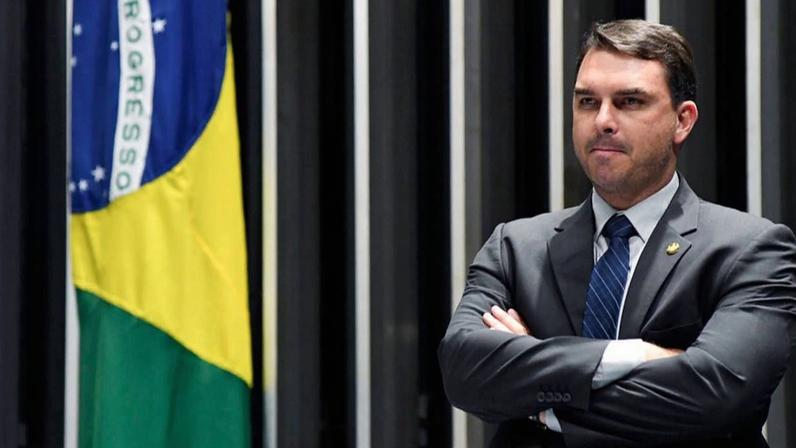 Flávio tenta convencer centro-direita e mercado de que é competitivo