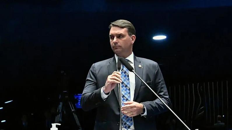 Filho do ex-presidente Jair Bolsonaro se encontrou com empresários em São Paulo para defender candidatura ao Planalto em 2026. (Foto: Waldemir Barreto/Agência Senado)