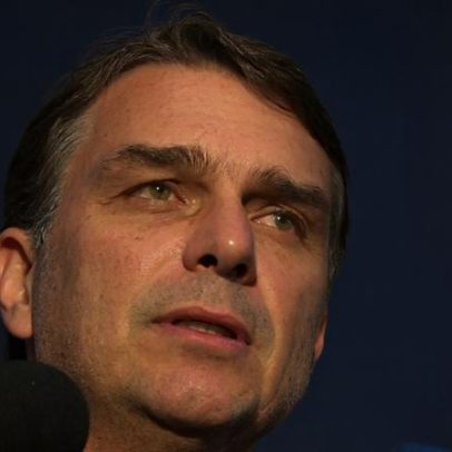 Flávio Bolsonaro é pré-candidato e fala em preço