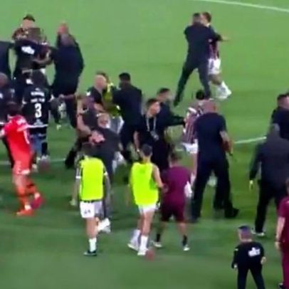 Fluminense x Vasco: confusão entre jogadores após o fim do jogo