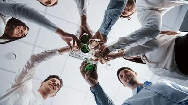 Confraternização da empresa exige cuidados para evitar justa causa Confraternização da empresa exige cuidados para evitar justa causa