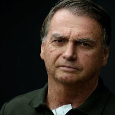 Cirurgia de hérnia de Bolsonaro é concluída em hospital de Brasília