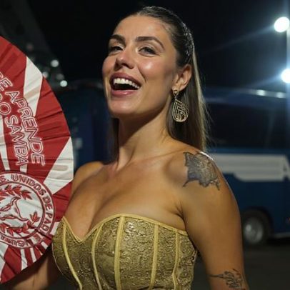 Fran Grossi desfila pela Unidos de Padre Miguel após depressão e perda de 12 kg