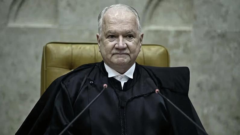 Nesta segunda (29) o Ministro Edson Fachin toma posse como presidente do Supremo Tribunal Federal e Ministro Alexandre de Moraes será o vice presidente.