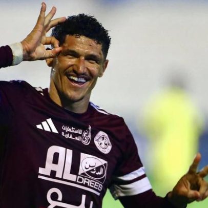 Ex-Cruzeiro Luvannor fecha 2025 invicto e artilheiro na Arábia Saudita