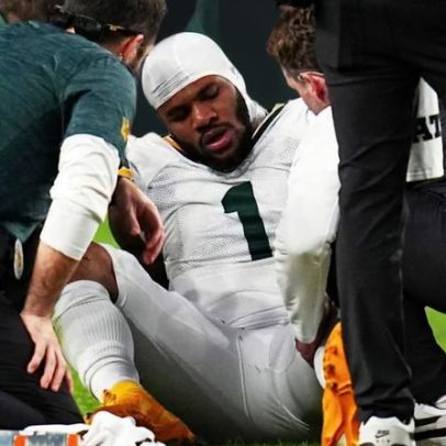 Parsons deixa jogo com lesão no joelho sem contato contra os Broncos