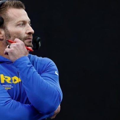 Sean McVay viaja separado por doença, deve comandar jogo contra Cardinals