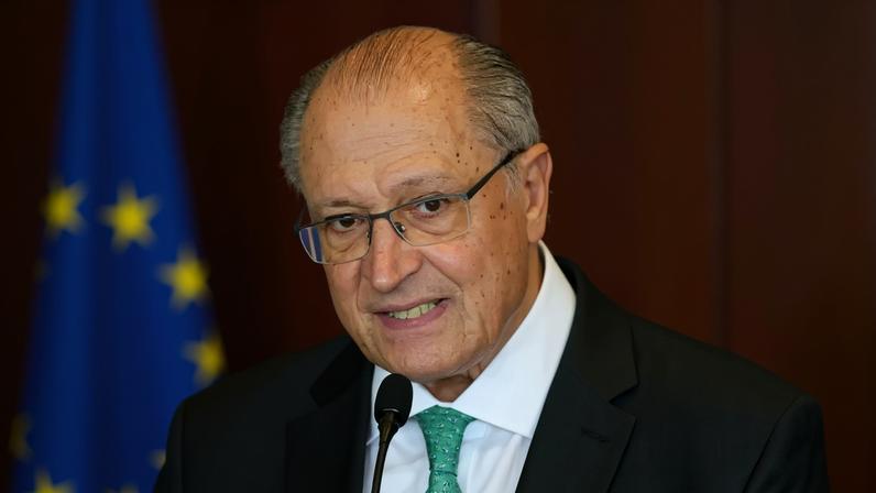 Vice-presidente Geraldo Alckmin prevê queda da Selic na próxima reunião do Copom, ressaltando a urgência para a indústria - Foto: Fabio Rodrigues-Pozzebom/ Agência Brasil