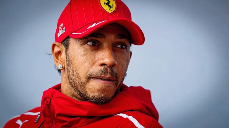 Lewis Hamilton terminou 2025 sem pódio pela Ferrari — Foto: Marcel van Dorst/EYE4images/NurPhoto via Getty Images