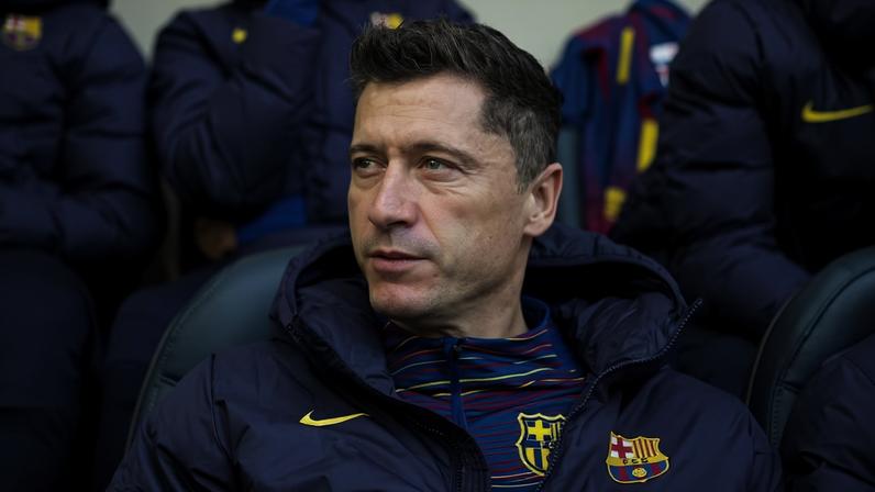 Lewandowski tem contrato com o Barcelona até o fim da temporada — Foto: Getty Images